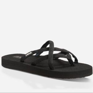 Teva Women’s Olowahu Sandal